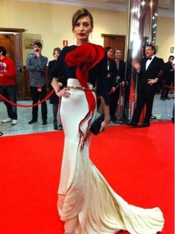 ALFOMBRA ROJA: Las Mejor Vestidas de los GOYA!