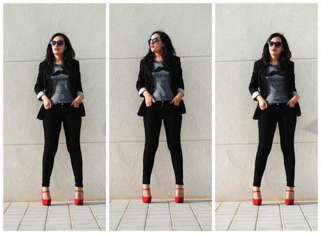 Le moustache Le moustache