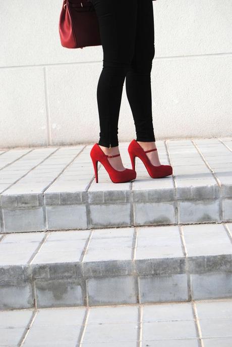 Le moustache Le moustache