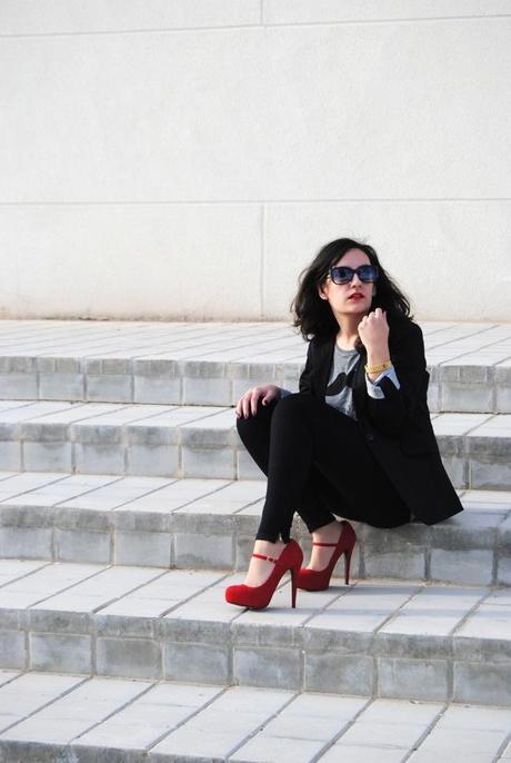 Le moustache Le moustache