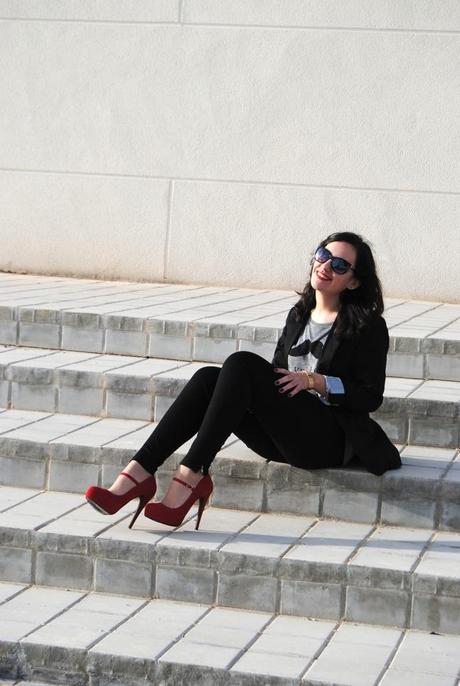 Le moustache Le moustache