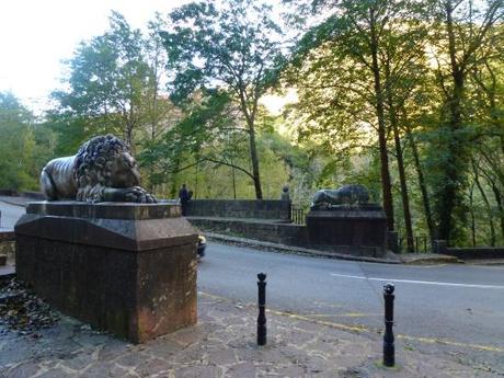 Custodian la Entrada al Santuario (3)