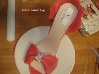 Cómo reparar zapato de pasta de goma