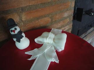 TARTA CAJA DE BOMBONES con bizcocho de naranja SIN GLUTEN (apta para celiacos)