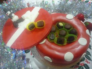 TARTA CAJA DE BOMBONES con bizcocho de naranja SIN GLUTEN (apta para celiacos)