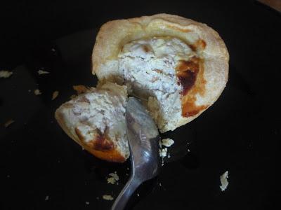 Tarta salada de queso, setas y nueces