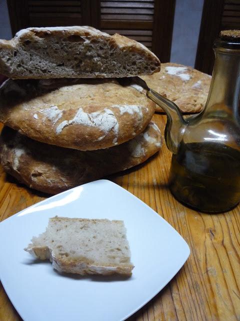 PAN con masa madre, PAN con tres letras