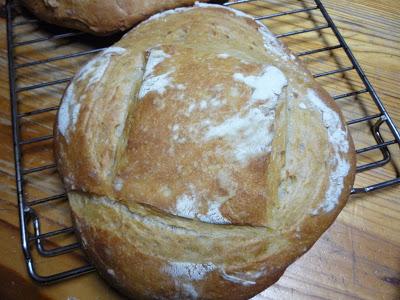PAN con masa madre, PAN con tres letras