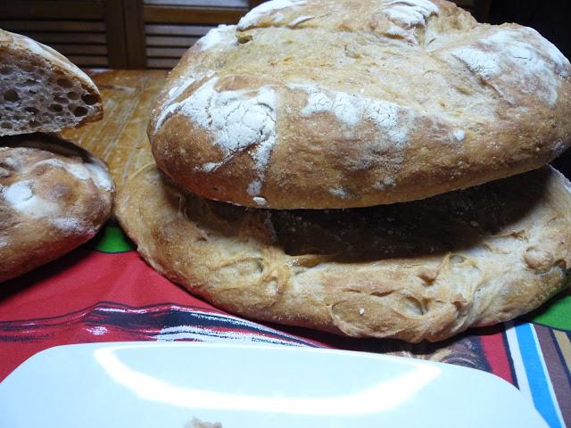 PAN con masa madre, PAN con tres letras