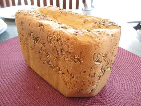 PAN DE HARINA DE ESPELTA Y SEMILLAS VARIADAS