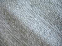 Limpia las manchas con un paño blanco, así evitarás desteñidos