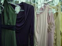 Los vestidos de corte recto son los que más te favorecen