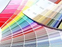 Elige el color y tono más adecuados a tu piel, buscando que se fundan con ella