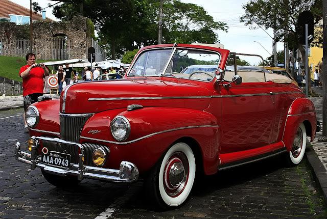 Coches clásicos, Feira do Largo da Ordem, Curitiba