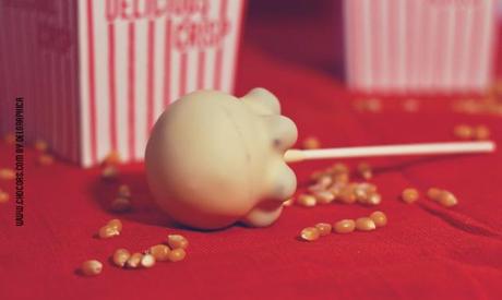 Cakepops en forma de palomita - noche de cine