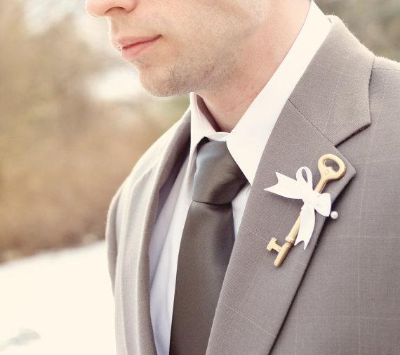 Key boutonniere, Groomsmen, Wedding - Key to my Heart (GOLD)