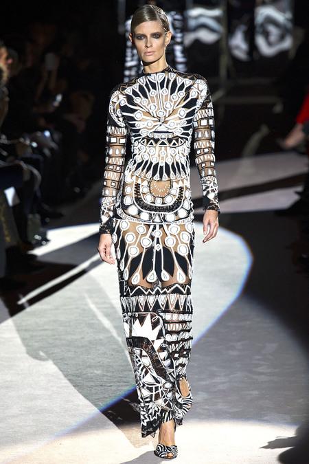 PRET A PORTER DESFILE TOM FORD LONDRES O/I 2013/14