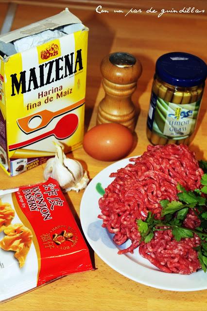 Won ton crujiente de cerdo (Giaw Maoo)