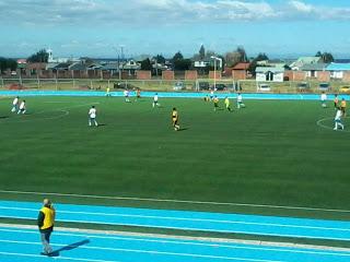 UNIÓN SAN FELIPE Y CLUB DEPORTIVO NATALES RECIBEN DURA SANCIÓN LUEGO DE INCIDENTES OCURRIDOS EN EL ESTADIO FISCAL