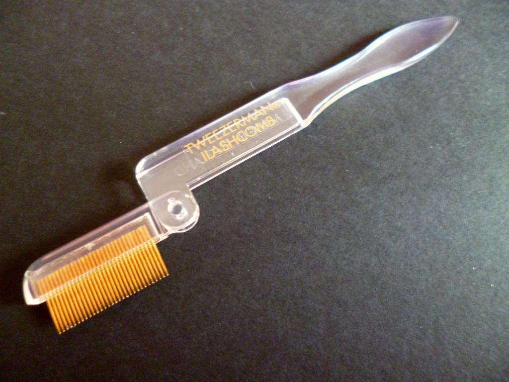 Peine para pestañas de Tweezerman