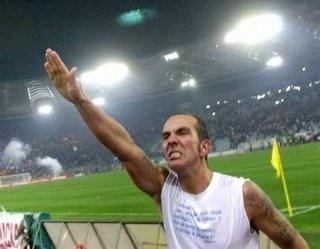 futbolistaSaludo_romano_de_Paolo_Di_Canio