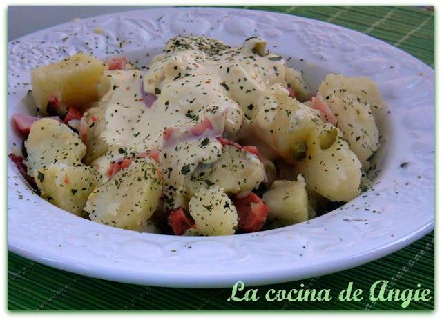 ENSALADA ALEMANA DE PATATA (KARTOFFELSALAT)