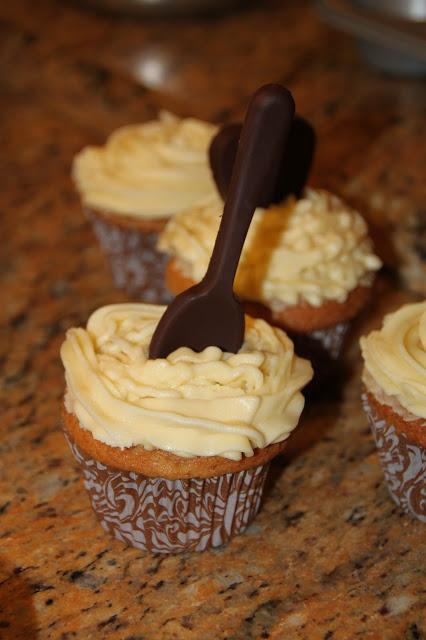 Cupcakes de café con buttercream de chocolate blanco