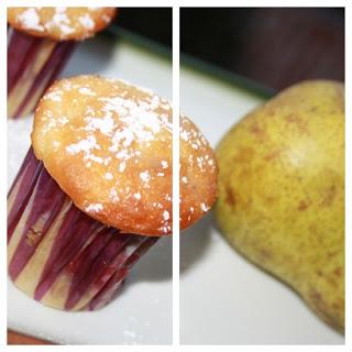 magdalenas de pera y arándanos rojos / Birnen-Preiselbeer-Muffins