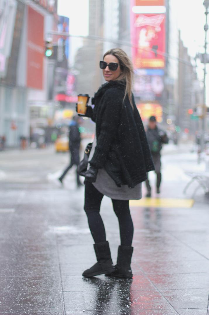 SNOW IN TIMES SQUARE