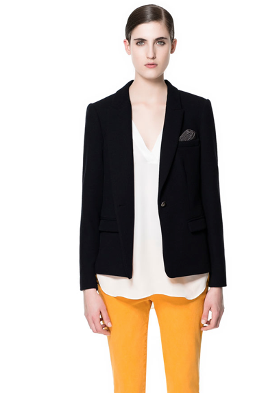 Captura de pantalla 2013 02 21 a las 22.40.47 La compra de la semana: blazer negra 