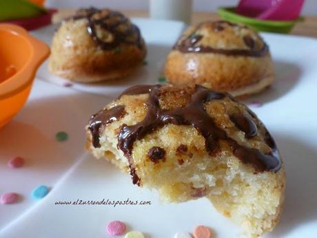 Pastelitos de Chocolate Blanco y Confetis
