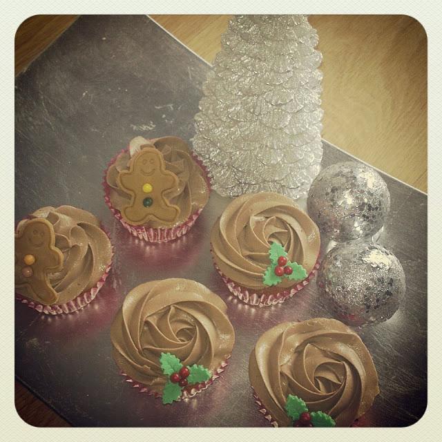 Cupcakes de fresa y Nocilla navideños