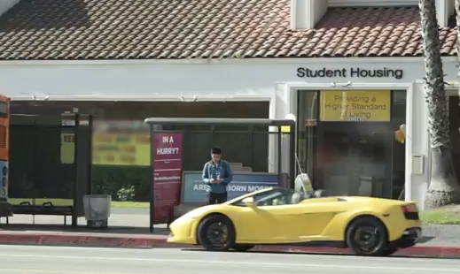 Una divertida parada de autobús