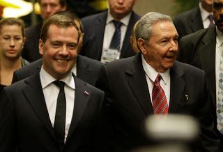 Reciben Raúl Castro y Fidel a Dimitri Medvedev