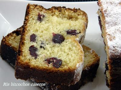 Bizcocho de queso y arándanos