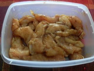 Pollo con mango y espinacas al estilo oriental