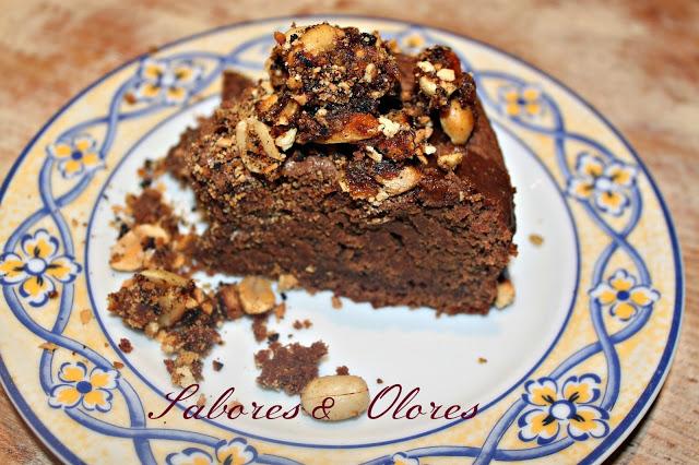 TARTA BOMBON CON CACAHUETES SALADOS Y CREMA DE CARAMELO