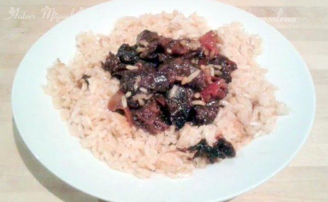 Corazoncitos de cordero al vino tinto con miel