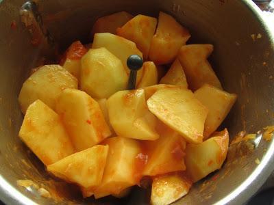 Patatas en salsa de jamón serrano