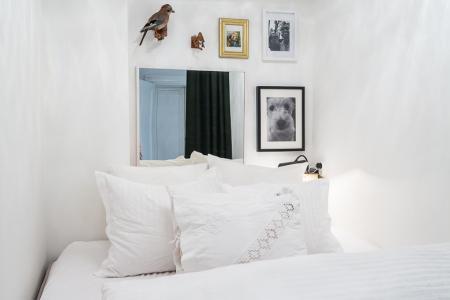 poster hitchcock decoración muebles de diseño mesa de centro convertible comedor grandes ventanales decoración estilo nórdico diseño nórdico diseño escandinavo decoración sueca decoración pisos pequeños decoración moderna nordica decoración mini pisos decoración marmol decoración espacios pequeños decoración en blanco cocinas modernas cocinas blancas marmol blanco cocinas blancas blog interiorismo blog diseño escandinavo blog decoración nórdica blog decoración 