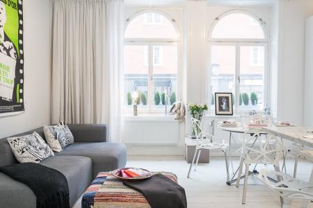 poster hitchcock decoración muebles de diseño mesa de centro convertible comedor grandes ventanales decoración estilo nórdico diseño nórdico diseño escandinavo decoración sueca decoración pisos pequeños decoración moderna nordica decoración mini pisos decoración marmol decoración espacios pequeños decoración en blanco cocinas modernas cocinas blancas marmol blanco cocinas blancas blog interiorismo blog diseño escandinavo blog decoración nórdica blog decoración 