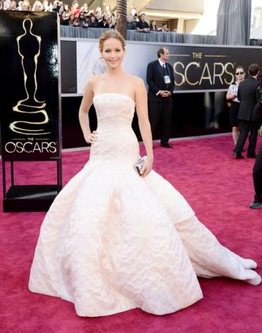 Jennifer Lawrence recogió su oscar vestida de Dior Alta Costura