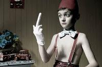 No busques manchas en pantalones ajenos