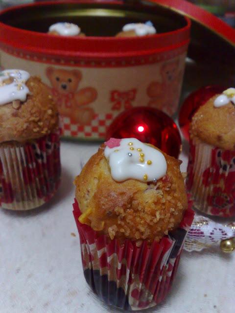 panettoncini ...mini mini en capsulas de muffins!! navidad dulce navidad!!