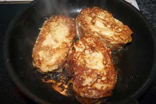 Torrijas (Pain perdu) con salsa toffe