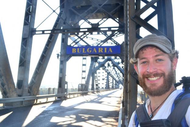 Cansado y con una exageradísima barba, hacía mi entrada triunfal en Bulgaria