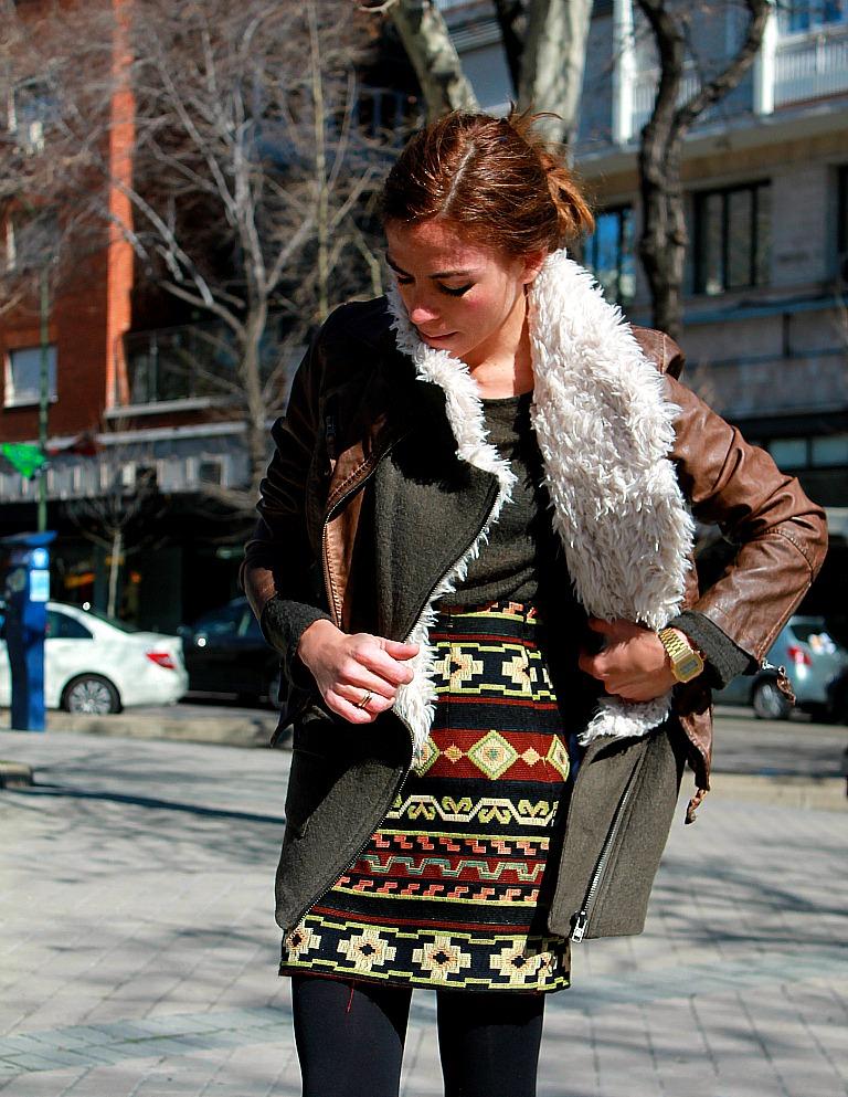 chaleco con biker y falda