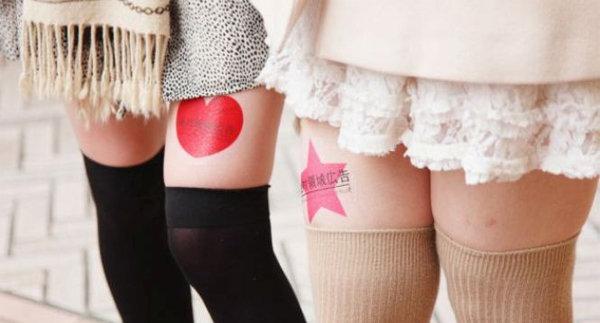 Publicidad en los muslos de chicas japonesas