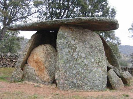 Dolmen_en_Valencia_alcantara