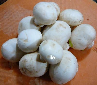 Churrasquitos de cerdo a la crema de champiñons y verdeo